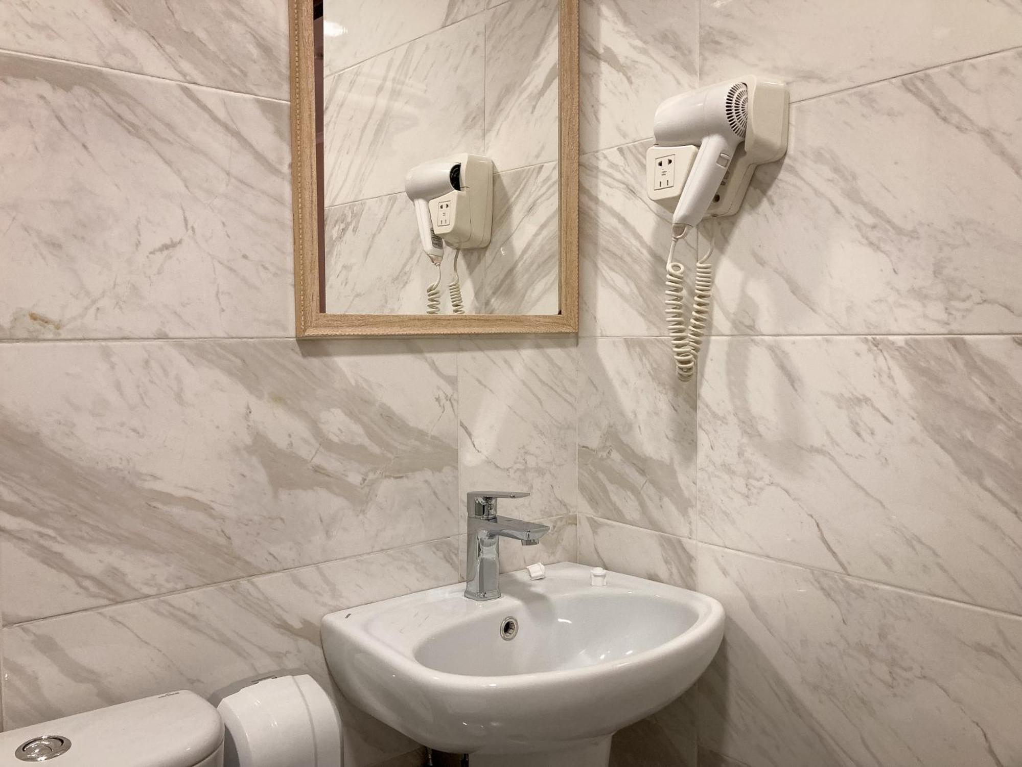 Hotel Silk Way Ałma Ata Zewnętrze zdjęcie