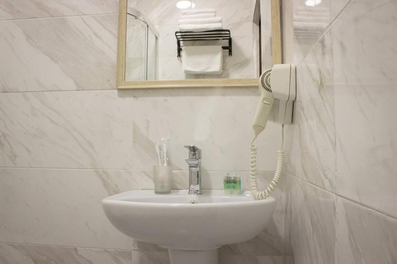 Hotel Silk Way Ałma Ata Zewnętrze zdjęcie