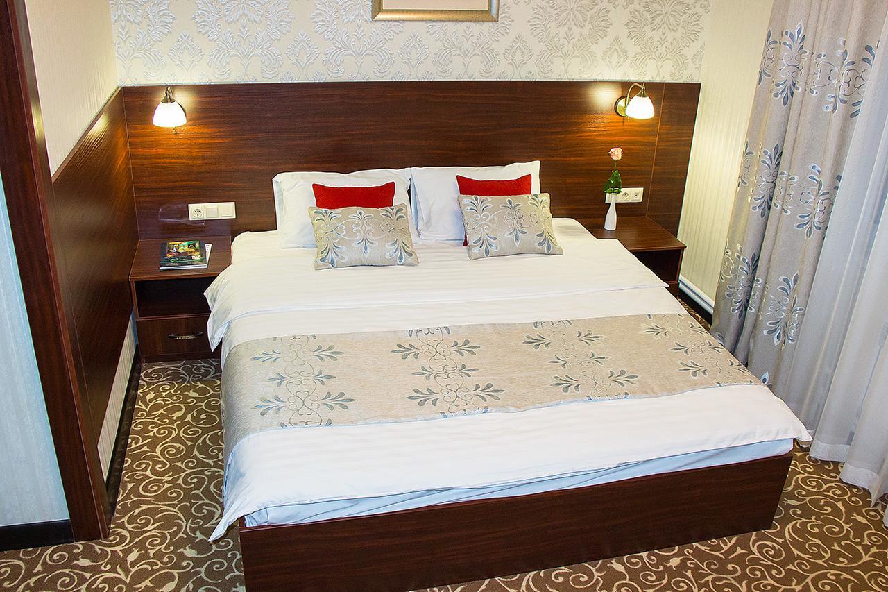 Hotel Silk Way Ałma Ata Zewnętrze zdjęcie