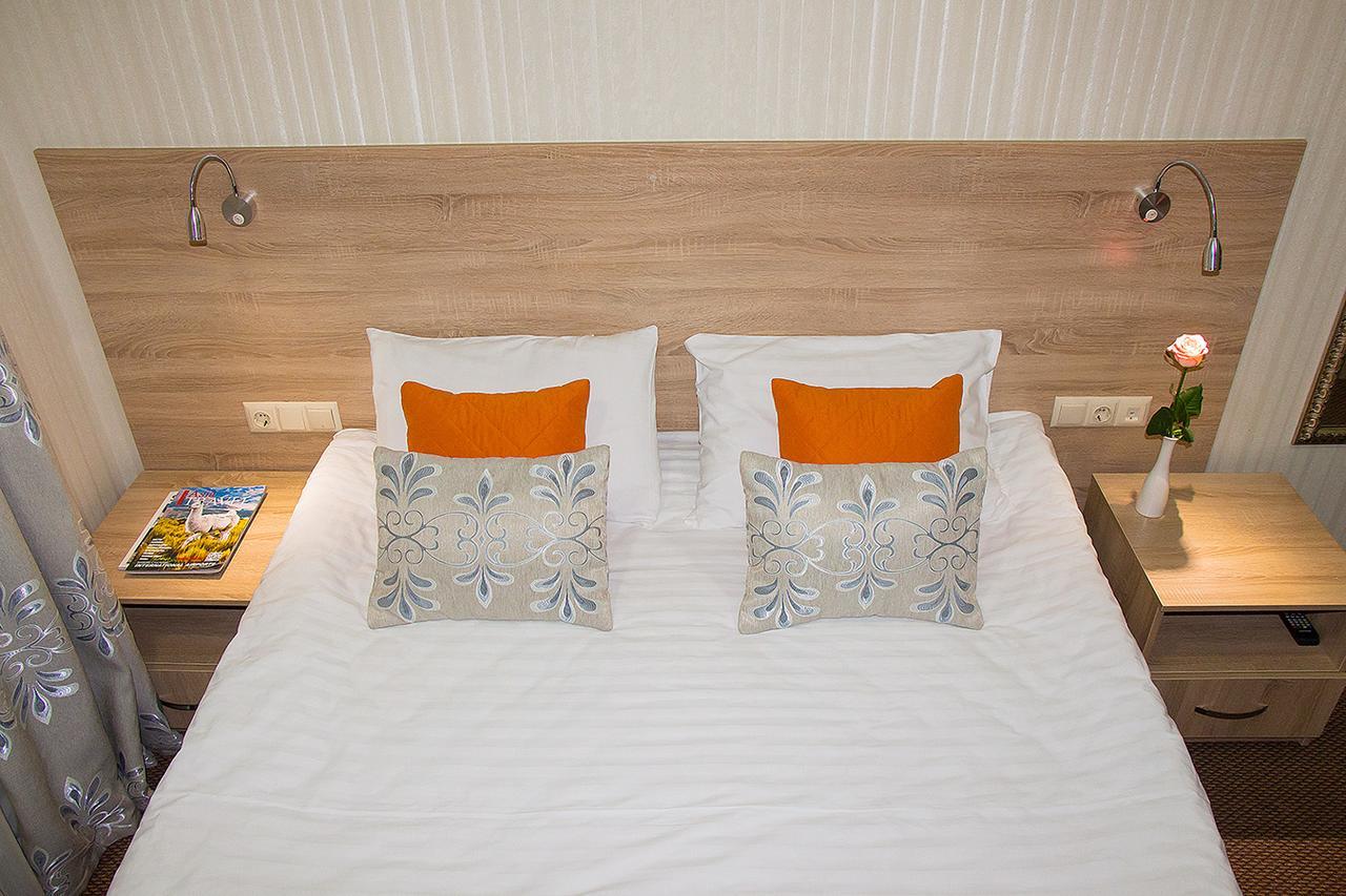 Hotel Silk Way Ałma Ata Zewnętrze zdjęcie