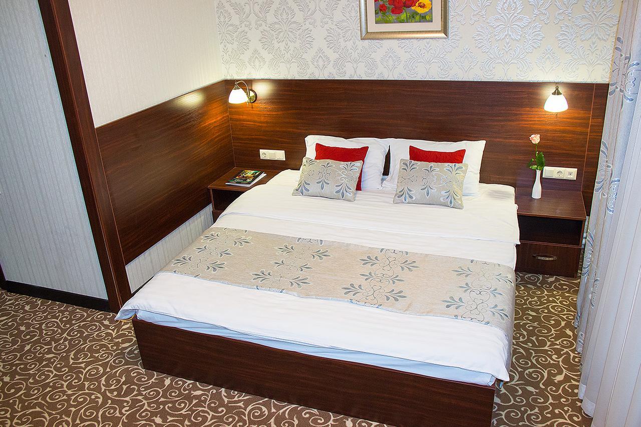 Hotel Silk Way Ałma Ata Zewnętrze zdjęcie